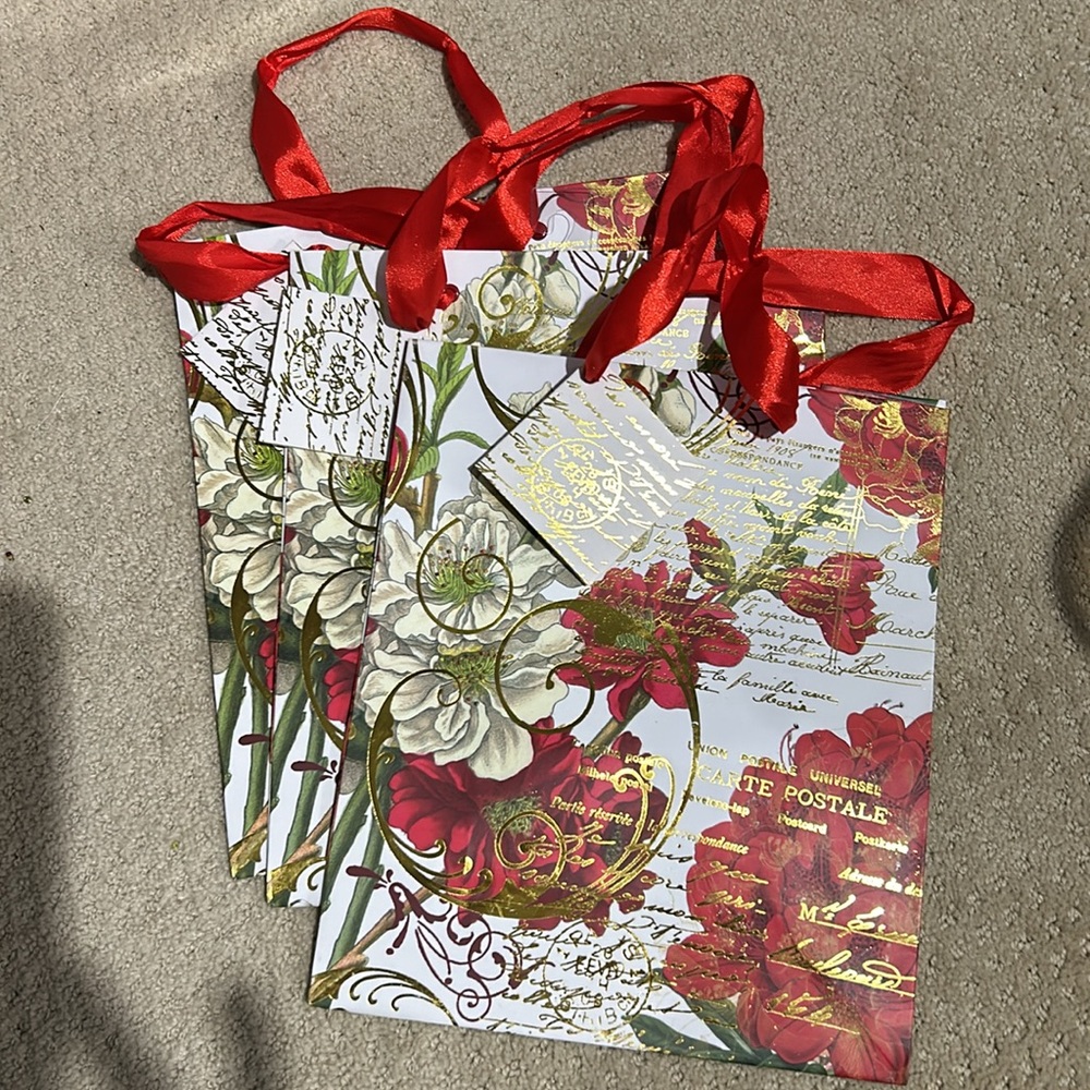 3 Botanical Holiday  Christmas Gift Bags & Tags